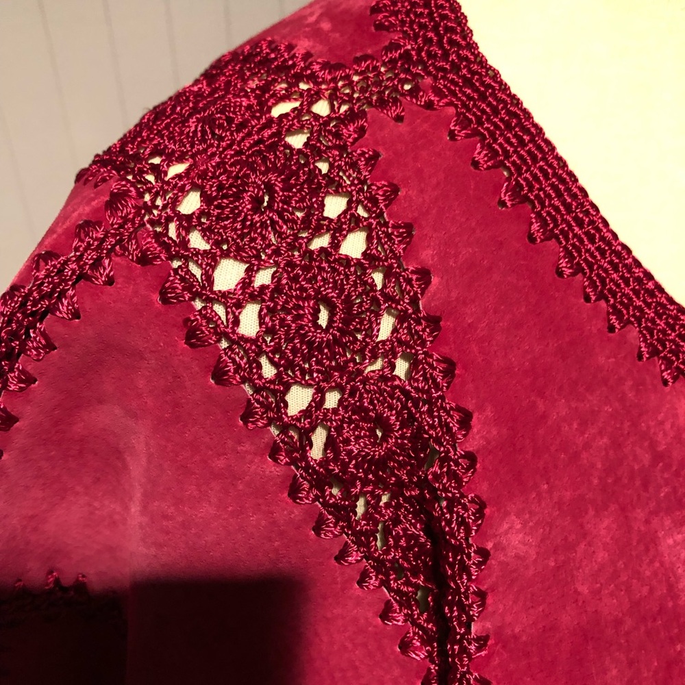 Beautiful Red Suede Patchwork Crocheted Jacket - image 4